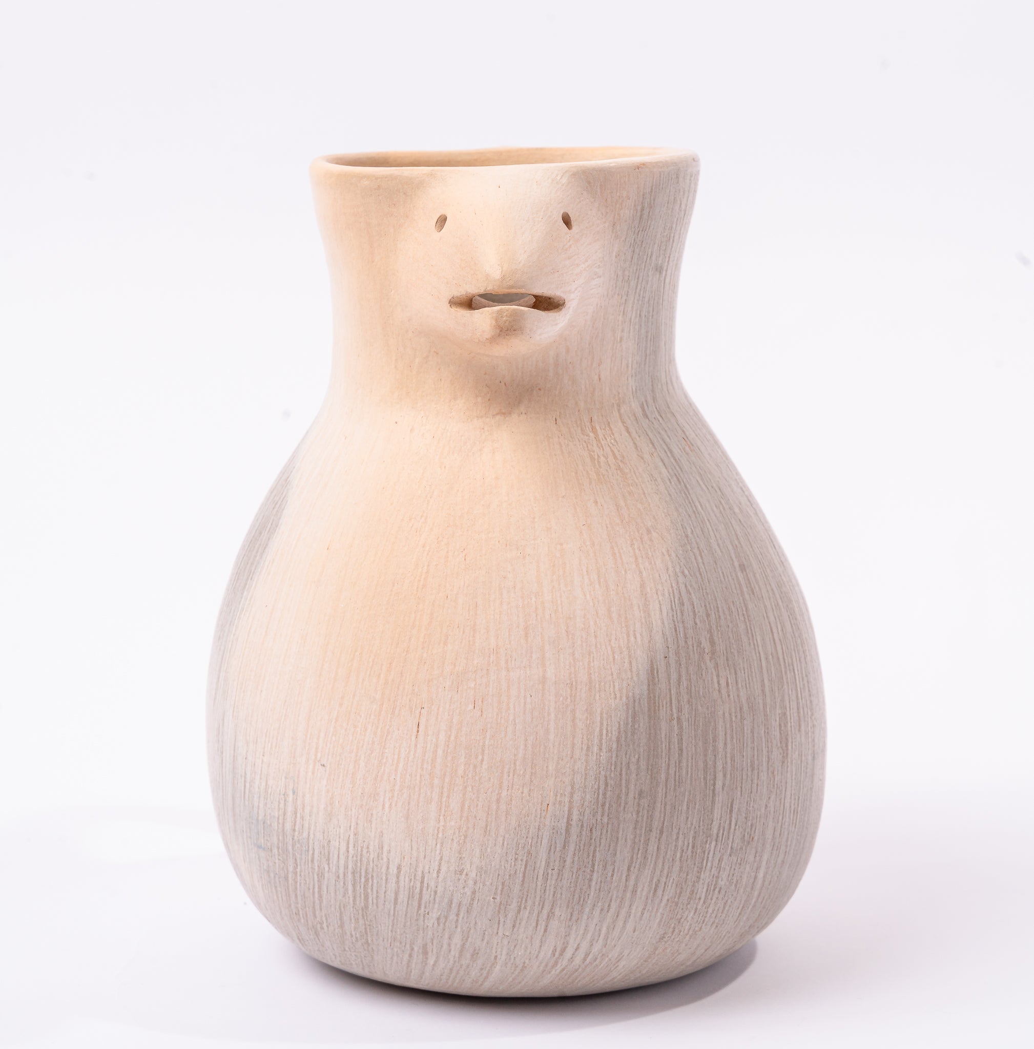 Cara Cara Pitcher