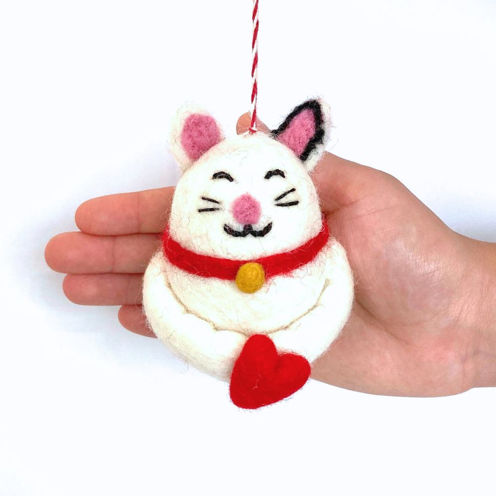 Felt Lucky Cat holding a Heart Ornament