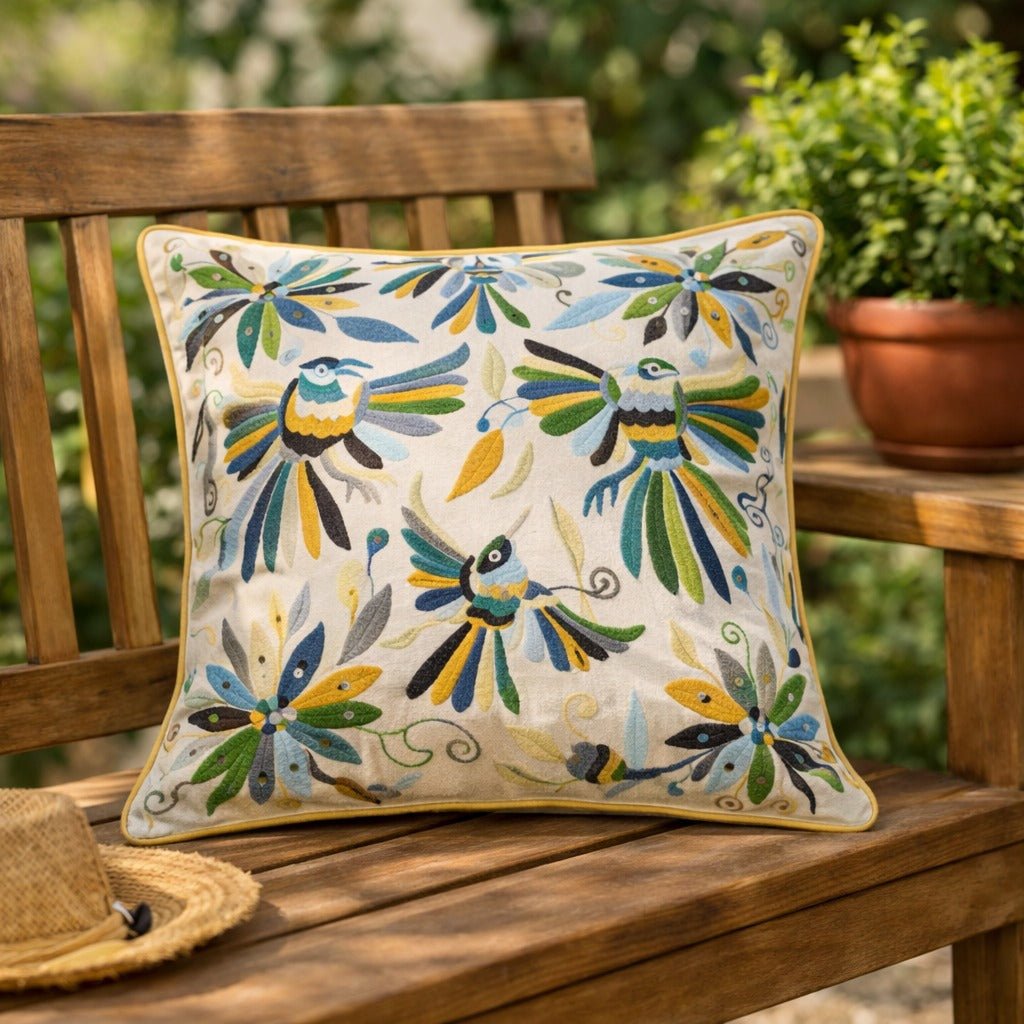 Green Colibrí Cushion Cover