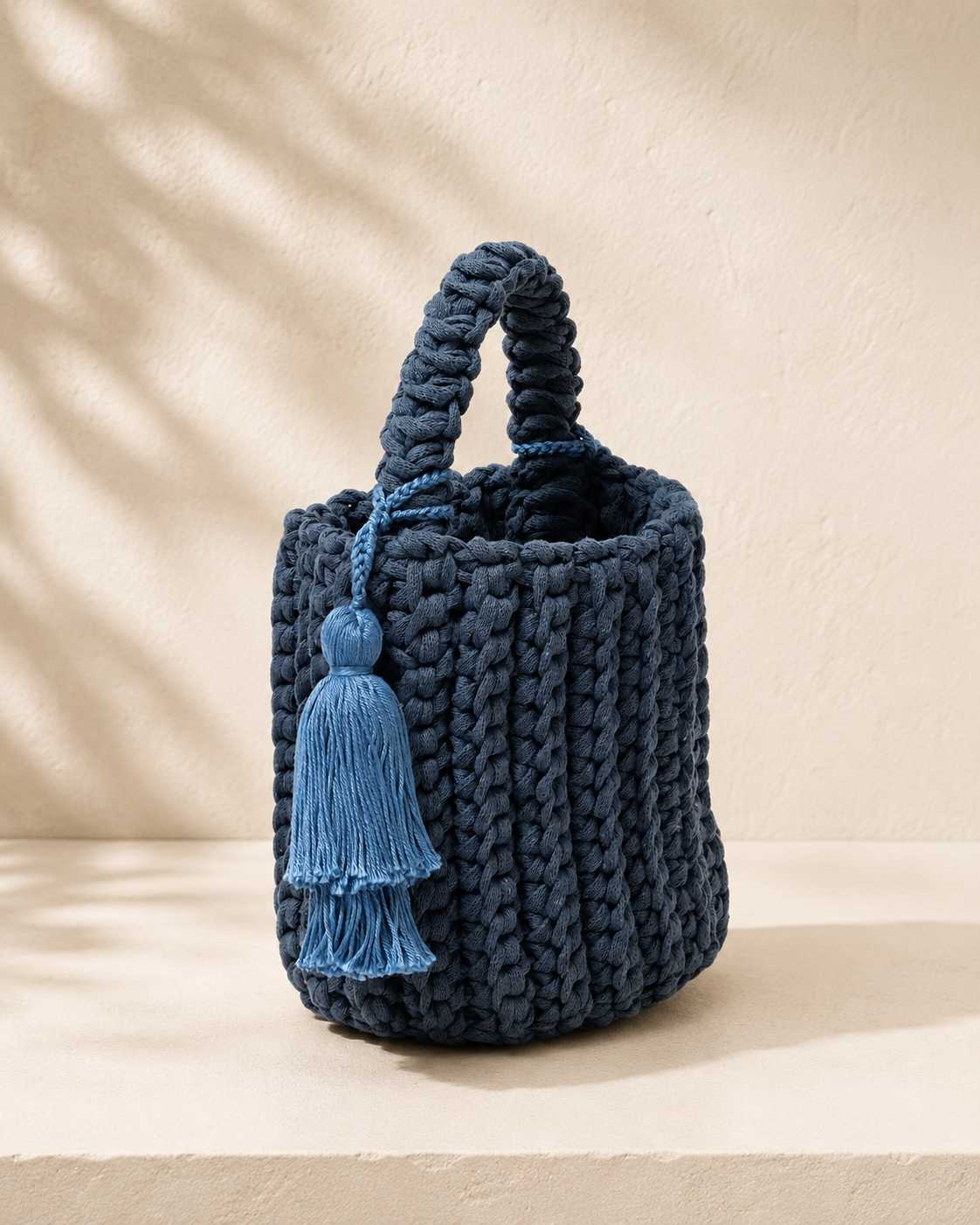 Vela Bucket Bag